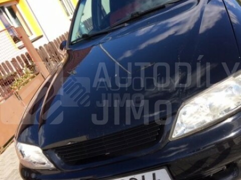 Přední maska Opel Vectra B - plastová bez znaku