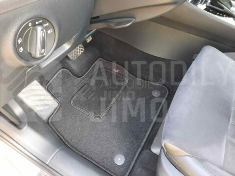 Textilní autokoberce Škoda SUPERB III, 15-  gramáž 2000g/m2