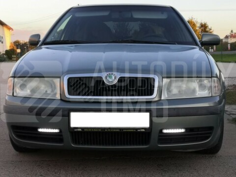 Superlight Světla pro denní svícení 8LED diod homologace RL