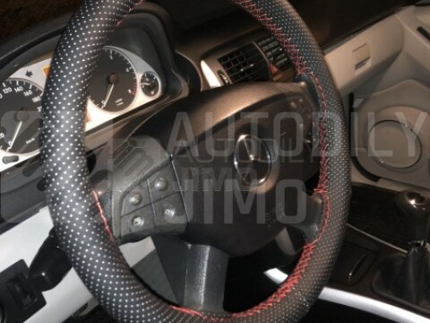 Potah volantu - černá perforovaná kůže