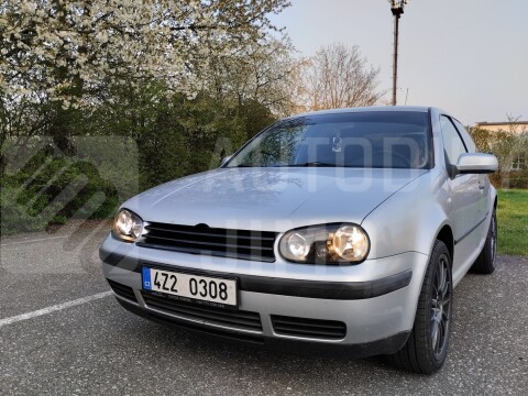 Přední maska VW Golf IV - plastová bez znaku
