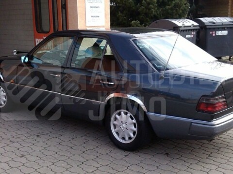 lemy blatniku Mercedes Benz E 124