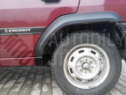 Plastové zadní lemy blatníku Škoda Favorit, Forman-hrubý dezén