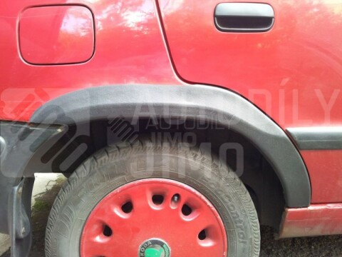 Plastové lemy blatníku Škoda Felicia 