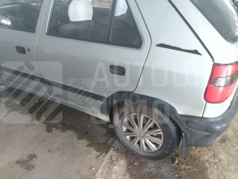 Plastové zadní lemy blatníků Škoda Felicia