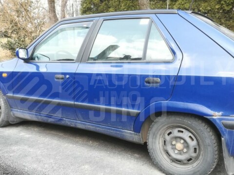 Plastové lemy blatníku Škoda Felicia 4ks/sada