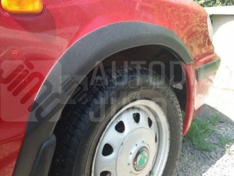 Plastové lemy blatníku Škoda Felicia 4ks/sada