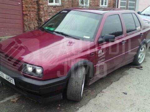 Plastové lemy blatníku VW Golf III, Vento