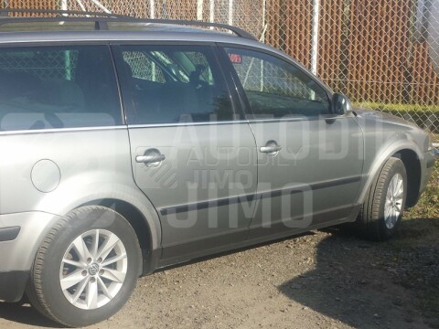 Plastové lemy blatníku VW Passat B5.5 3BG 2000-2005 combi, variant
