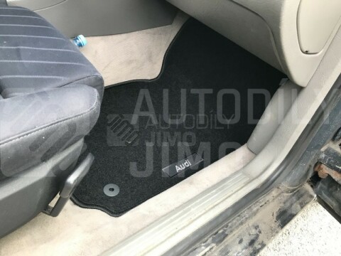 extilní autokoberce Audi A6, C4 94-97 s nápisem, gramáž 2000g/m2