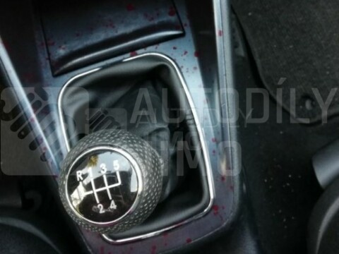 Řadící páka VW Golf IV, VW Bora 5st. chrom rámeček