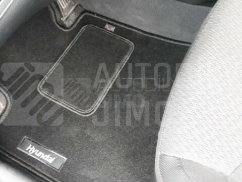 Textilní autokoberce Hyundai i40, 2010- s nápisem, gramáž 2000g/m2