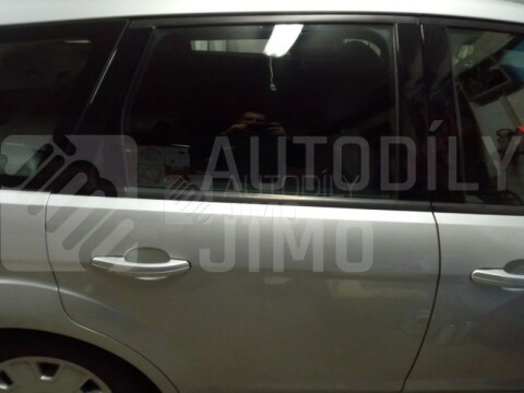 Černá lesklá folie 152x50cm libovolná délka 