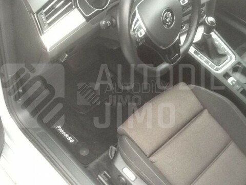 extilní autokoberce VW Passat B8, 14-  s nápisem, gramáž 2000g/m2