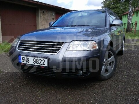 Přední maska VW Passat B5 3BG - s chromovým lemováním
