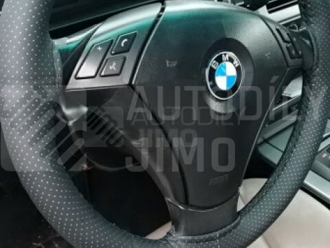 Potah volantu - černá perforovaná kůže