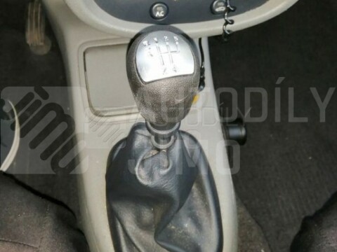 Rukojeť řadící páky Renault Dacia 5st hlavice stříbrná