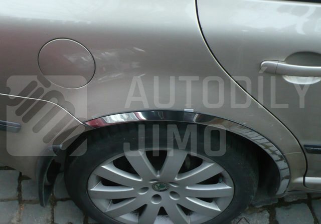 nerezové lemy blatníků Škoda Superb I.-tři druhy povrchu