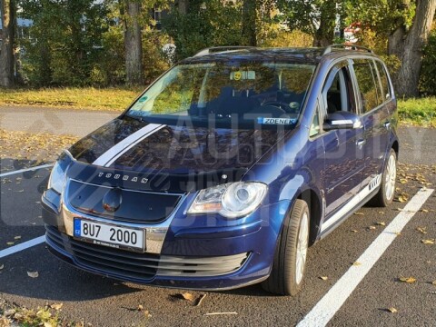 Zimní clona chladiče VW Touran 06-10, po faceliftu Zimní clona chladiče VW Touran 06-10, po faceliftu