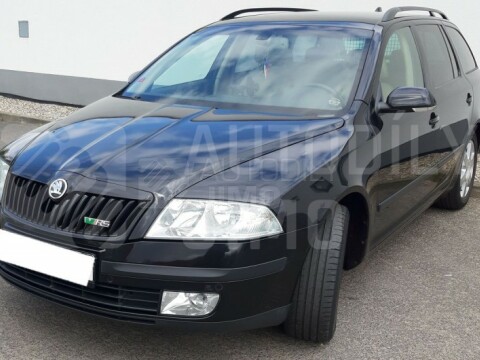 Znak, logo, emblém, nápis Škoda RS, VRS kovový - nová edice, na přední masku Znak, logo, emblém, nápis Škoda RS, VRS kovový - nová edice, na přední masku
