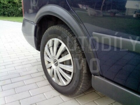Plastové zadní lemy blatníku Opel Astra G 1998-2009 combi Plastové zadní lemy blatníku Opel Astra G 1998-2009 combi