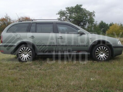 Plastové lemy Škoda Octavia I 1996-2010 - 8 dílů Plastové lemy Škoda Octavia I 1996-2010 - 8 dílů