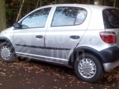 Plastové lemy blatníku Toyota Yaris 1999-2005 Plastové lemy blatníku Toyota Yaris 1999-2005