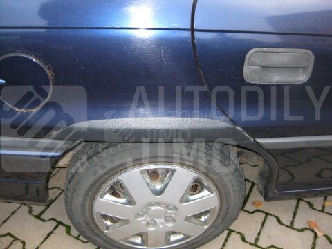 Plastové zadní lemy blatniku Opel Astra F Plastové zadní lemy blatniku Opel Astra F