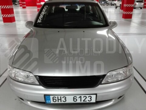 Přední maska Opel Vectra B - plastová bez znaku Přední maska Opel Vectra B - plastová bez znaku