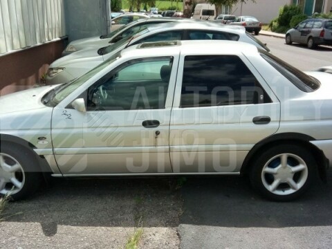 Plastové lemy blatníku Ford Escort Plastové lemy blatníku Ford Escort