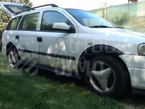 Plastové lemy blatníku Opel Astra G 1998-2009 combi Plastové lemy blatníku Opel Astra G 1998-2009 combi