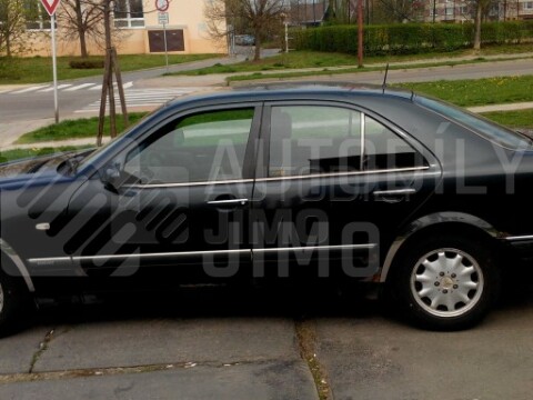 lemy blatníku Mercedes-Benz E 1995-2002 lemy blatníku Mercedes-Benz E 1995-2002