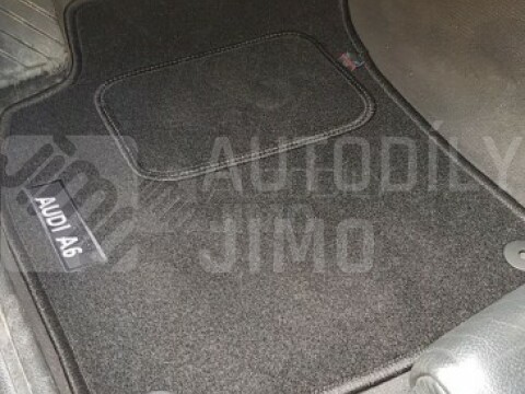 Textilní autokoberce Audi A6 C6, 04-06 s nápisem, gramáž 2000g/m2 Textilní autokoberce Audi A6 C6, 04-06 s nápisem, gramáž 2000g/m2