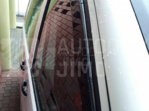 Ofuky oken VW T5 Transporter, Caravelle 03-15, přední Ofuky oken VW T5 Transporter, Caravelle 03-15, přední