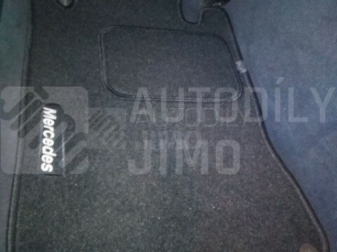 Textilní autokoberce Mercedes CLK W209, 02-09 s nápisem, gramáž 2000g/m2 Textilní autokoberce Mercedes CLK W209, 02-09 s nápisem, gramáž 2000g/m2