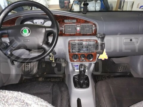 Rukojeť řadící páky Škoda Fabia, Octavia, Superb, Yeti, 6st, hlavice Rukojeť řadící páky Škoda Fabia, Octavia, Superb, Yeti, 6st, hlavice