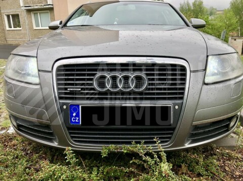 Znak, logo, emblém, nápis Audi Quatro 3D - na přední masku