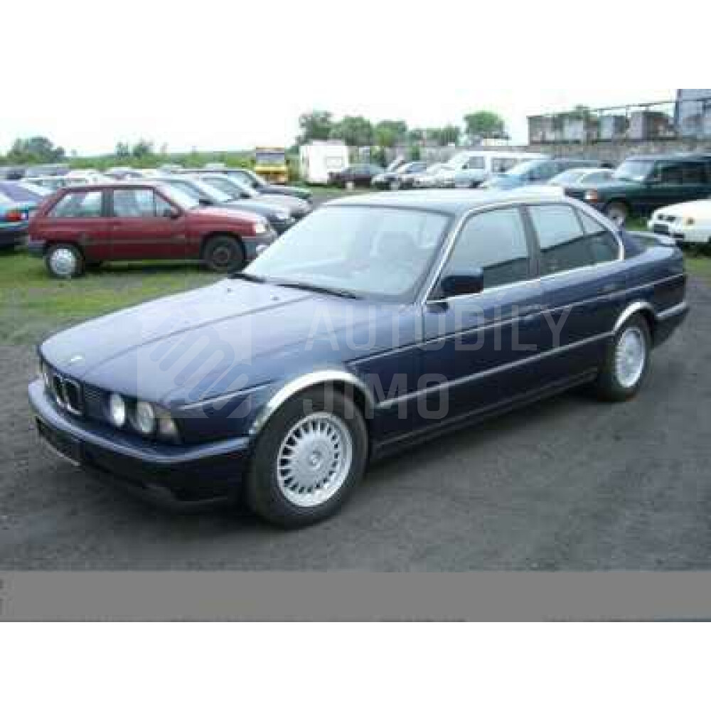 Lemy blatniku BMW 5 E34 1988-1996.jpg