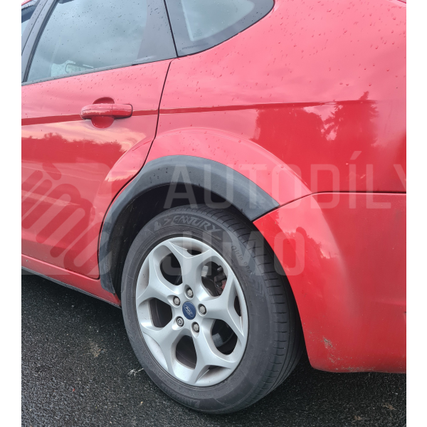 Plastové lemy blatníku Ford Focus II 2004 - 2009 hatchback 5dv., sedan
