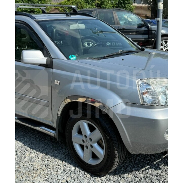 Lemy blatniku Nissan X-Trail 2001-2007 - povrch leštěný nerez pravý přední lem