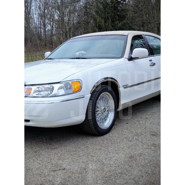 Lemy blatniku Lincoln Town Car 2003-2010 - v provedení leštěný nerez