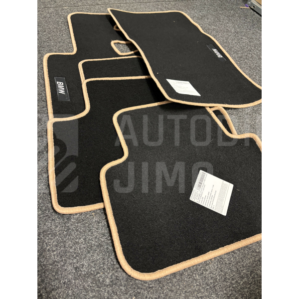 CARLUX Textilní autokoberce BMW 3 E30 1982-1994 gramáž 2000g/m2 CARLUX Textilní autokoberce BMW 3 E30 1982-1994 gramáž 2000g/m2
