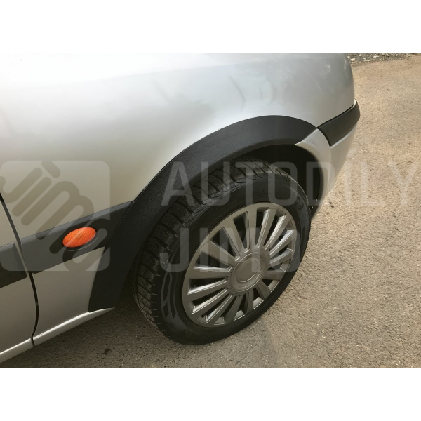 Plastové lemy blatníku Ford Fiesta 1996-2001 3 dveřová