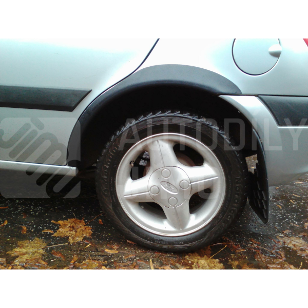 Plastové lemy blatníku Ford Fiesta 1996-2001 5dveřová