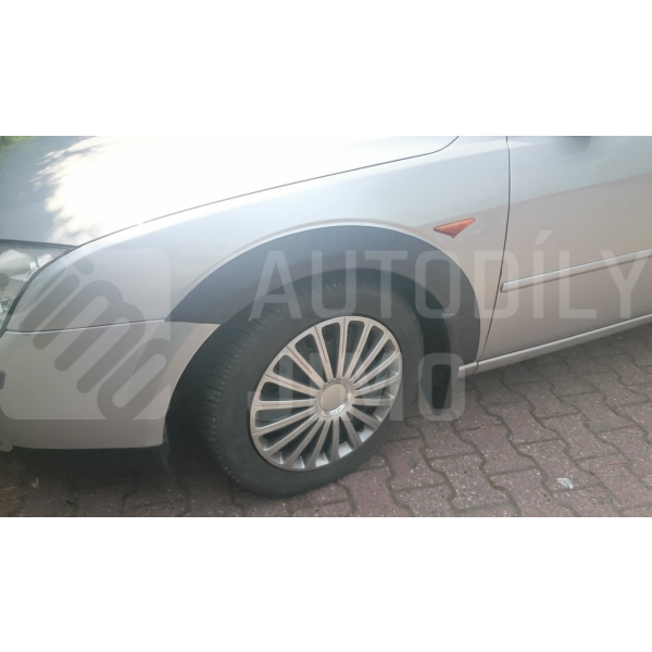 Plastové lemy blatníku Ford Mondeo 2000-2008 HB sedan Plastové lemy blatníku Ford Mondeo 2000-2008 HB sedan