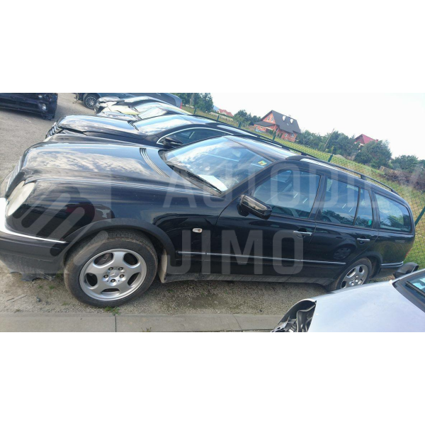 Plastové lemy blatníku Mercedes Benz E W210 1995-2003 Plastové lemy blatníku Mercedes Benz E W210 1995-2003
