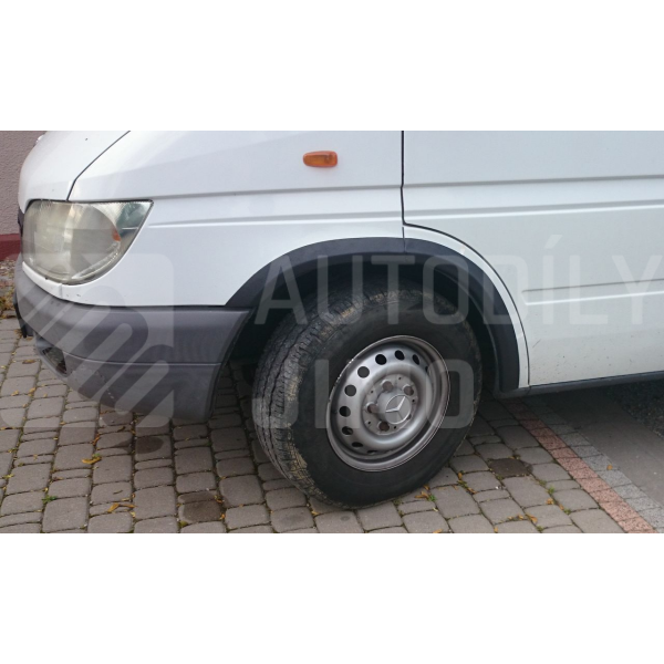 Plastové  lemy blatníku Mercedes Sprinter W901, VW LT 1995-2005 Plastové  lemy blatníku Mercedes Sprinter W901, VW LT 1995-2005