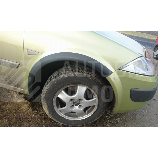Plastové lemy blatníku Renault Mégane HB 03-09 Plastové lemy blatníku Renault Mégane HB 03-09