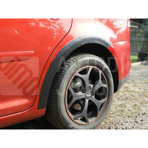 Plastové lemy blatníku VW Touran 2002-2010 zadní lem Plastové lemy blatníku VW Touran 2002-2010 zadní lem