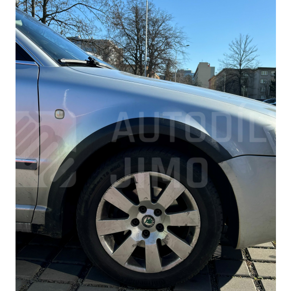 Plastové lemy Škoda Superb 1 přední blatník Plastové lemy Škoda Superb 1 přední blatník